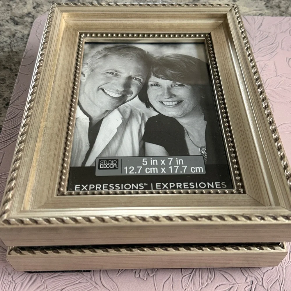 Studio Decor Expressions Set of Two Gold Detailed 5x7 Photo Frames